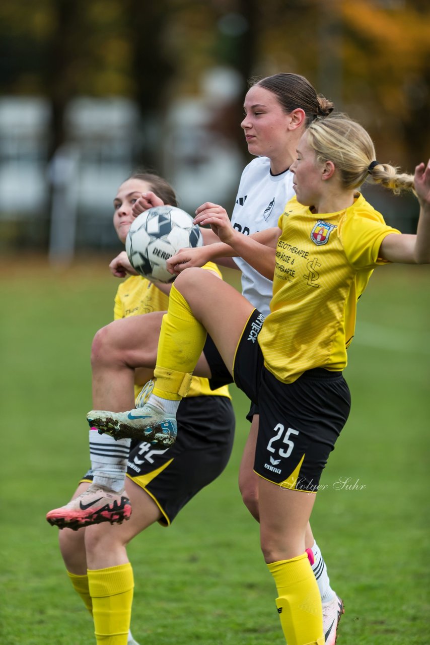 Bild 183 - F Merkur Hademarschen - SV Frisia 03 Risum Lindholm : Ergebnis: 0:1